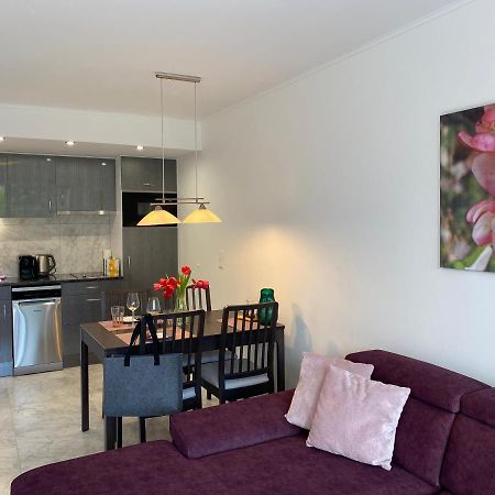 Lilie Appartement In Heviz Mit Tiefgarage, New And Modern Bagian luar foto
