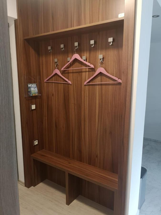 Lilie Appartement In Heviz Mit Tiefgarage, New And Modern Bagian luar foto