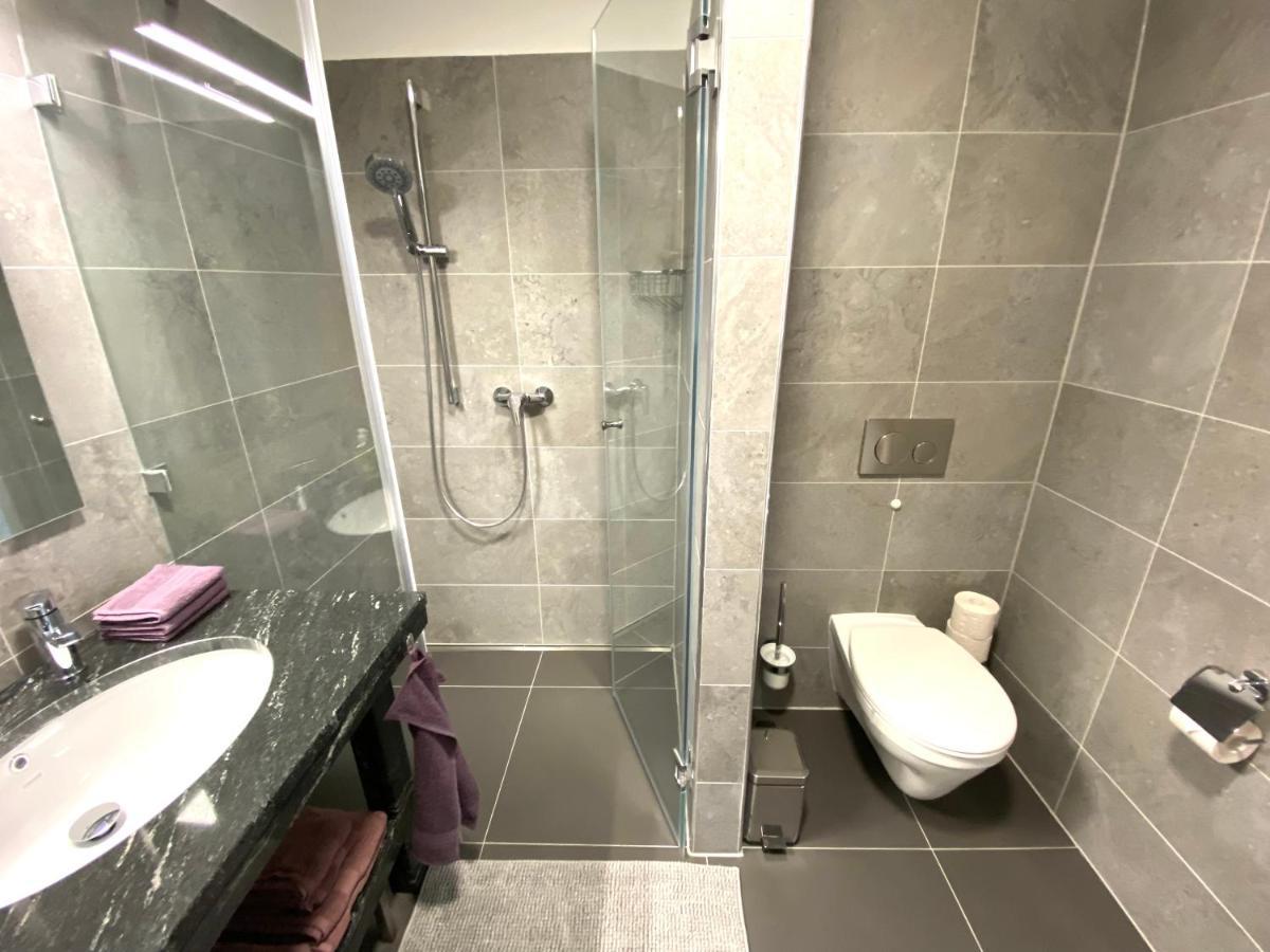Lilie Appartement In Heviz Mit Tiefgarage, New And Modern Bagian luar foto
