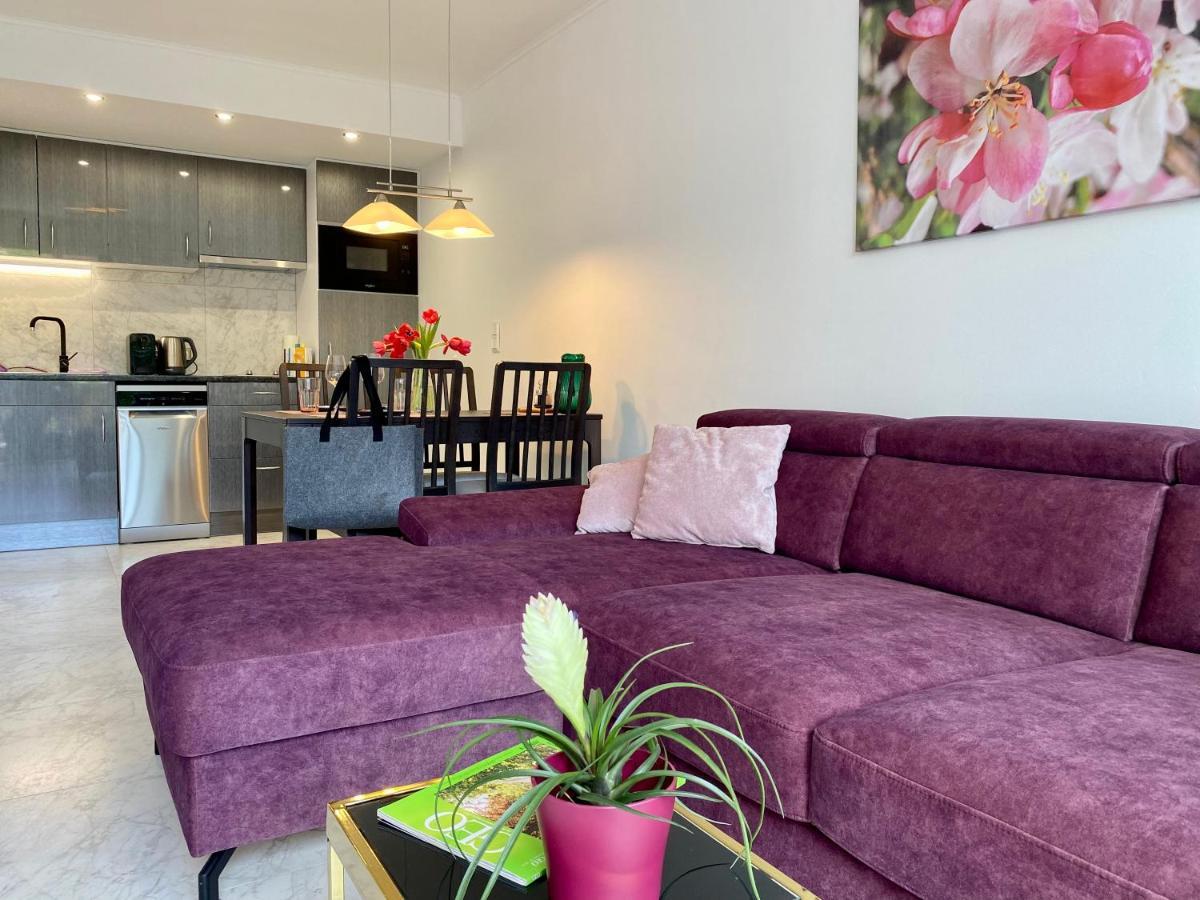 Lilie Appartement In Heviz Mit Tiefgarage, New And Modern Bagian luar foto