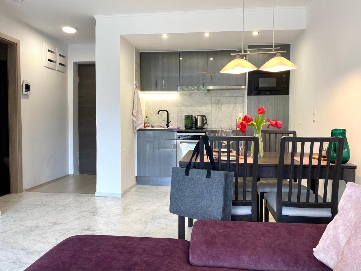 Lilie Appartement In Heviz Mit Tiefgarage, New And Modern Bagian luar foto
