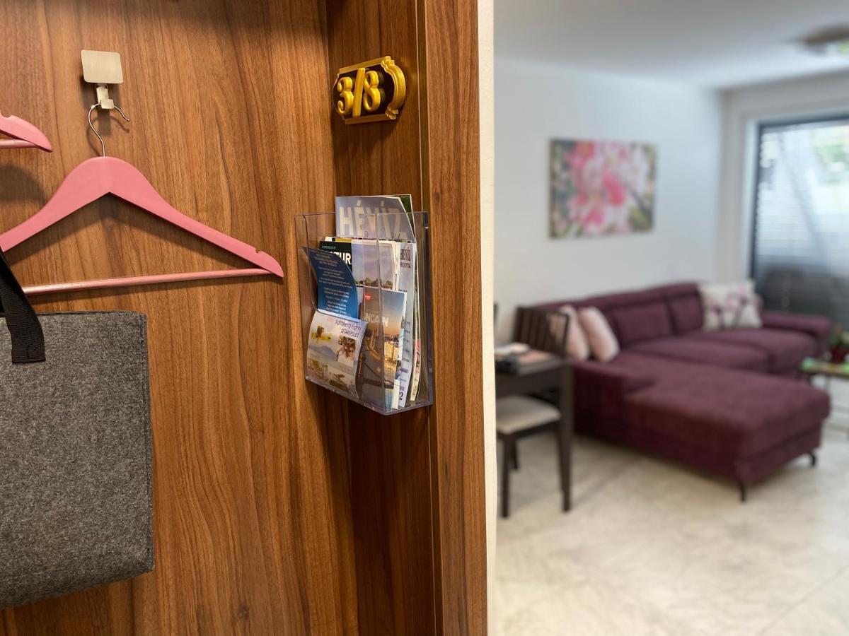 Lilie Appartement In Heviz Mit Tiefgarage, New And Modern Bagian luar foto
